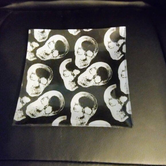 Skull Glass 6-Inch Square Plate With ½-Inch Lip Halloween/Biker - Picture 2 of 4